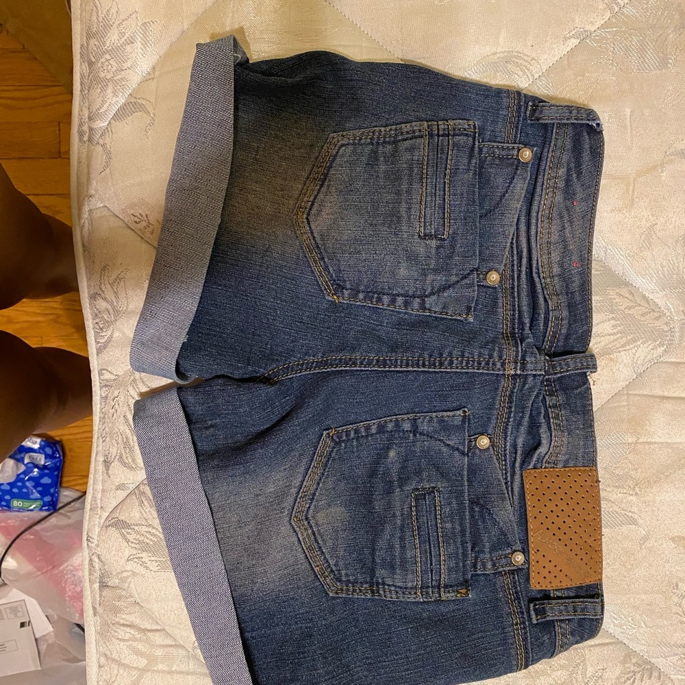 Shorts - Picture 2 of 2